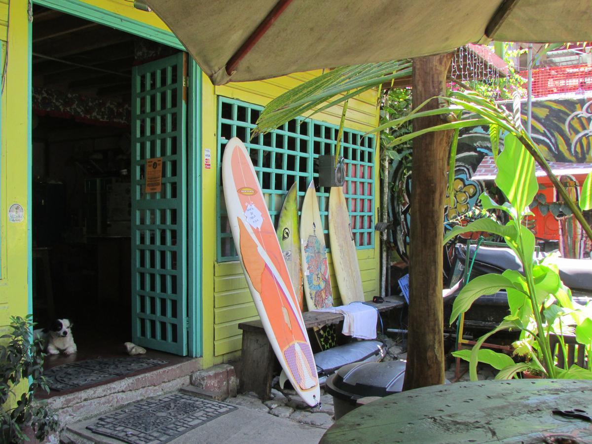 Coconut Hostel Bocas Town Exterior foto