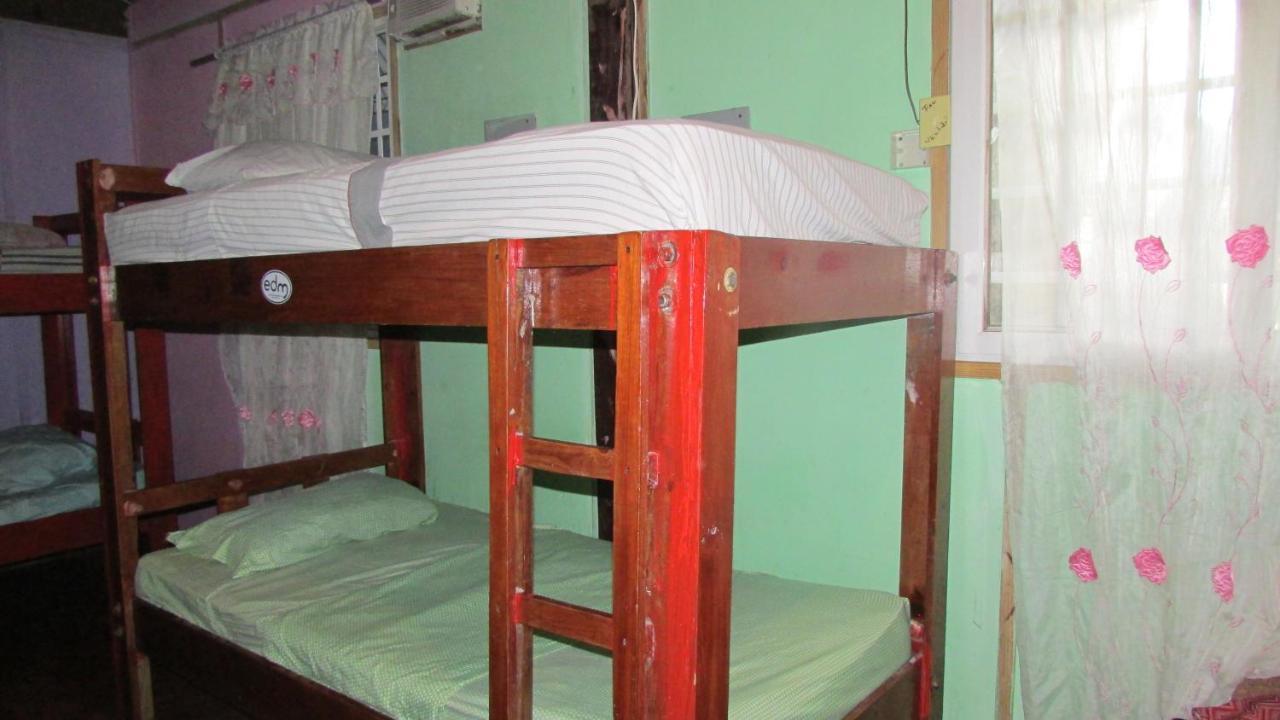 Coconut Hostel Bocas Town Exterior foto